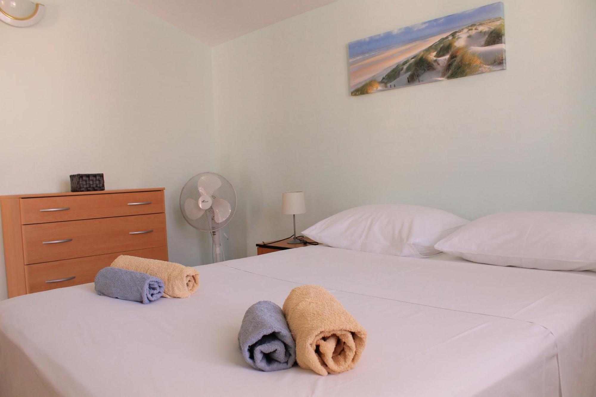Apartments Yerkovic マリナ 部屋 写真