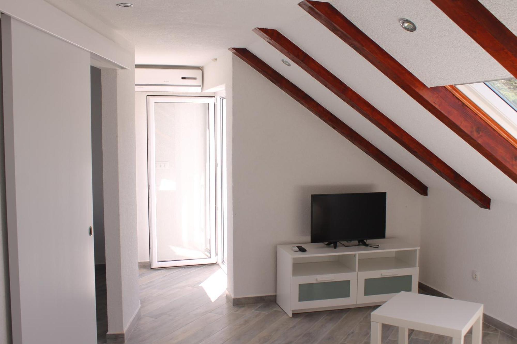 Apartments Yerkovic マリナ 部屋 写真