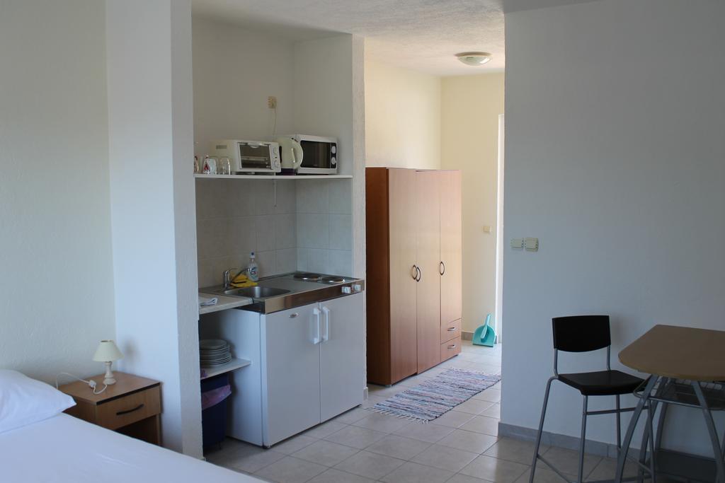 Apartments Yerkovic マリナ 部屋 写真