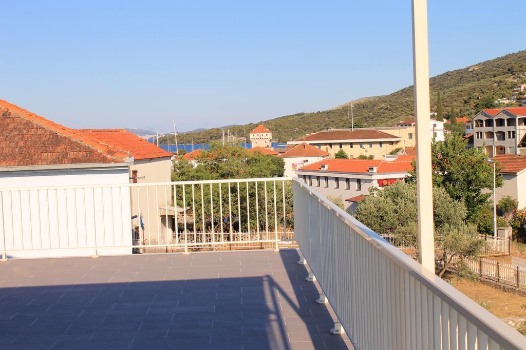 Apartments Yerkovic マリナ 部屋 写真