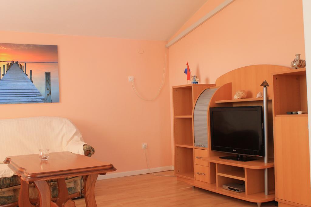 Apartments Yerkovic マリナ 部屋 写真