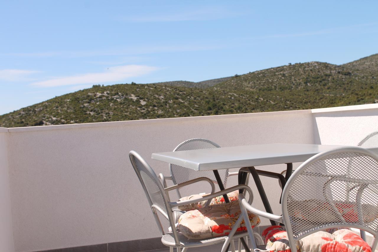 Apartments Yerkovic マリナ 部屋 写真